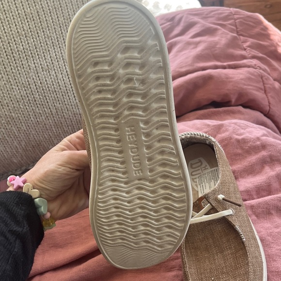 Hey Dude Wendy rise women’s Brown Loafers with White Laces - Picture 3 of 5